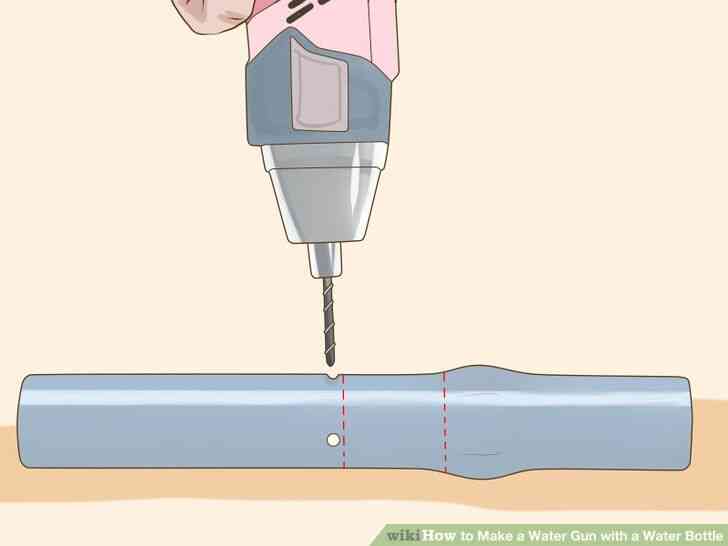 Image intitulée Faire un Pistolet à Eau avec une Bouteille d
